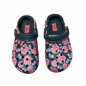 Crocs Classic Lined Floral Clogs – Kids Size J1